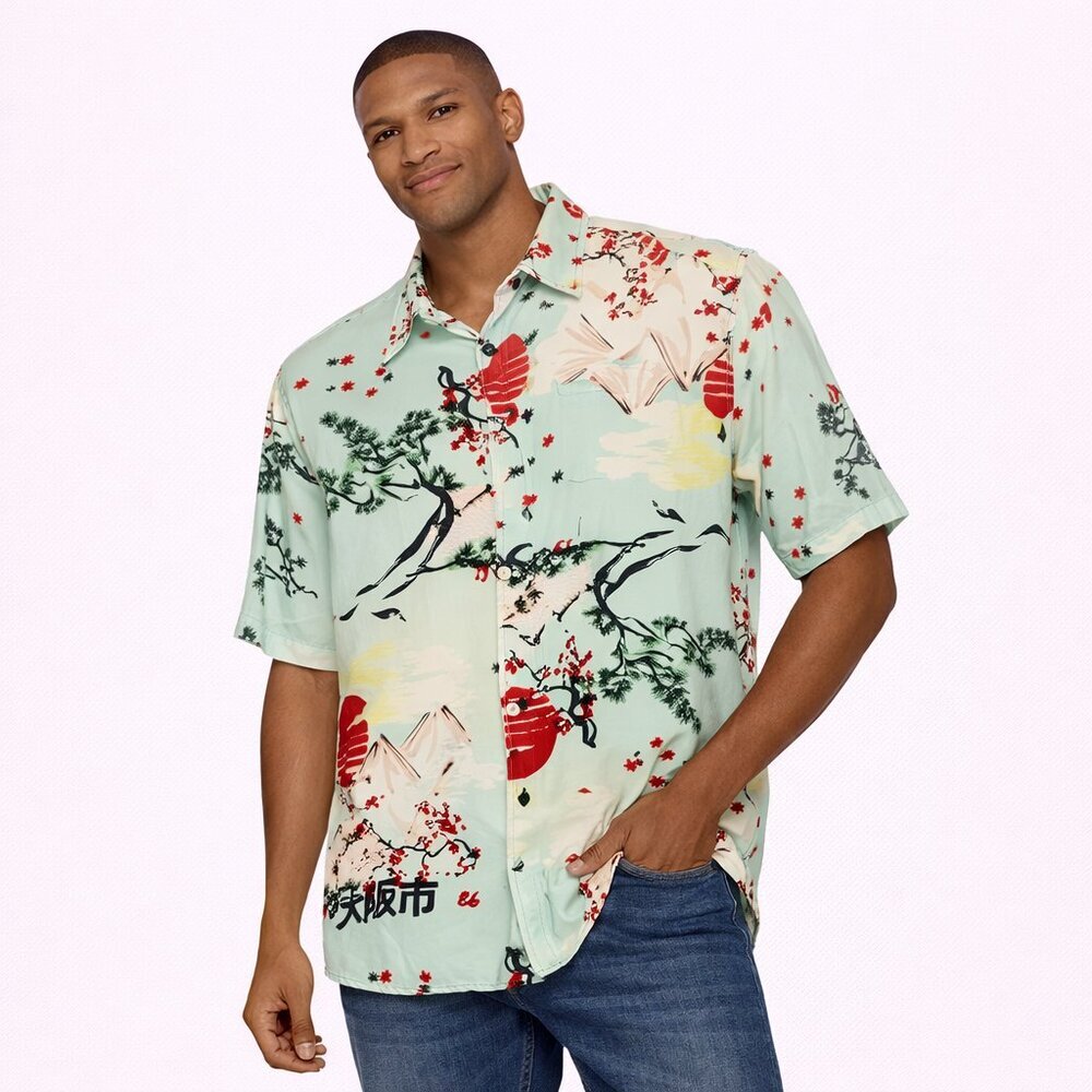 Novamen Hawaiian  island floral short sleeves collar button down shirt  Size: L